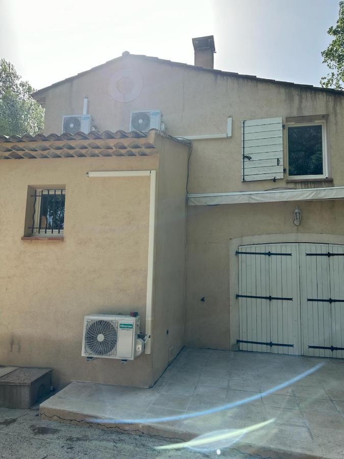 Villa Au Pied De La Sainte Victoire Puyloubier Esterno foto